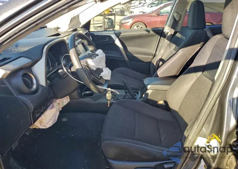 2013 Toyota Rav4 Xle z USA, uszkodzony, nr VIN JTMRFREV4DD045102